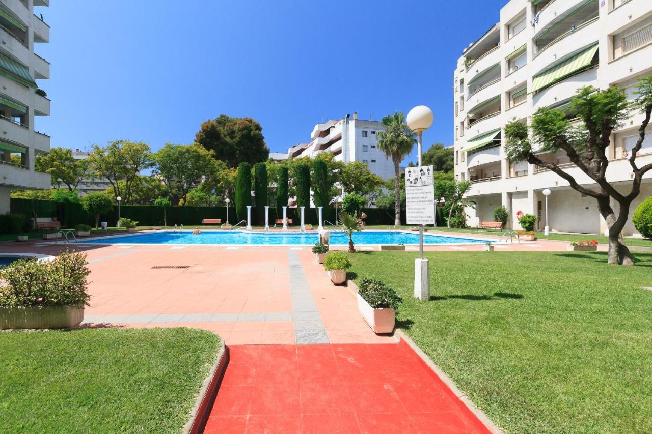 Uhc Marathon Apartments Salou Exterior foto