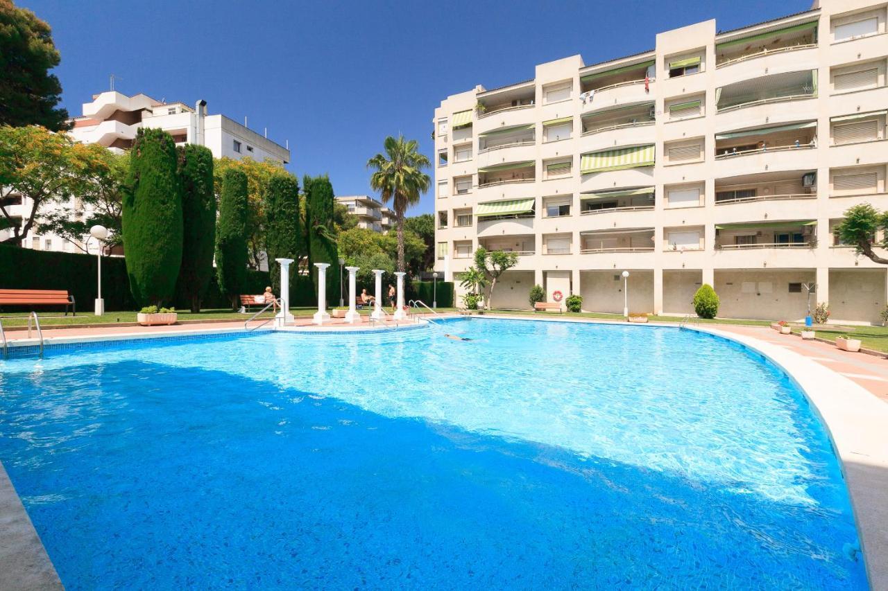Uhc Marathon Apartments Salou Exterior foto